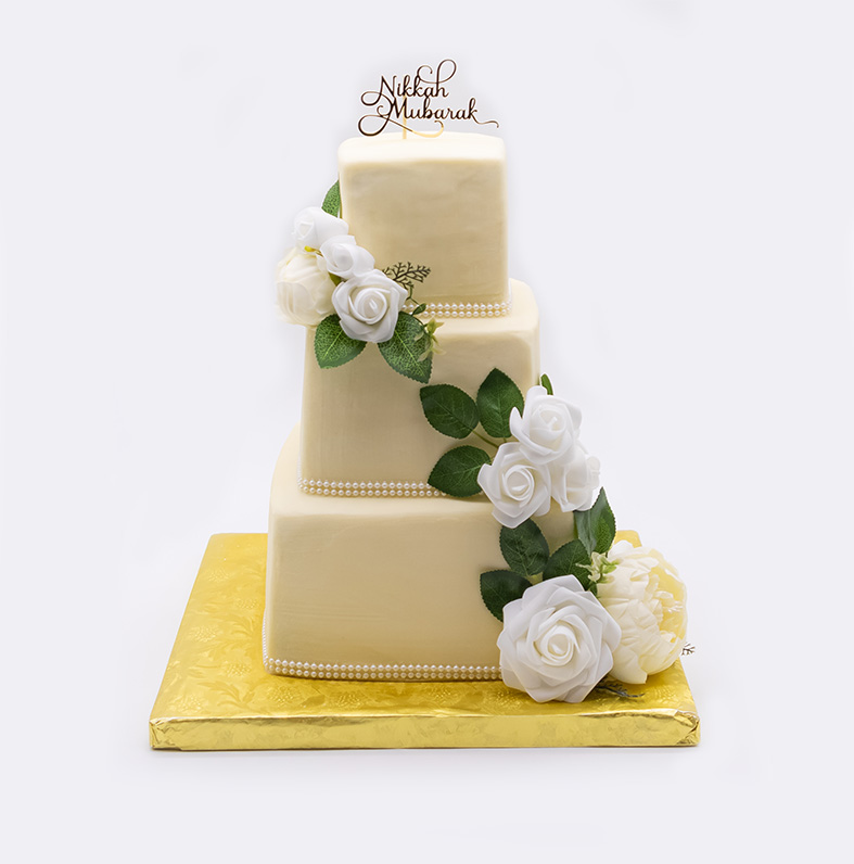 Cakes by Ire Wedding Cake